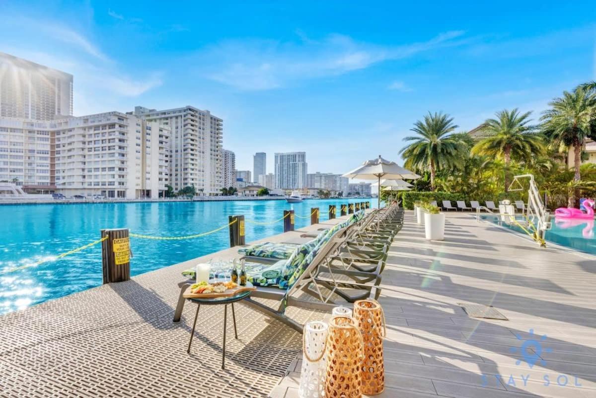 Balcony - Pool - Near Beach - Gym Hallandale Beach Εξωτερικό φωτογραφία