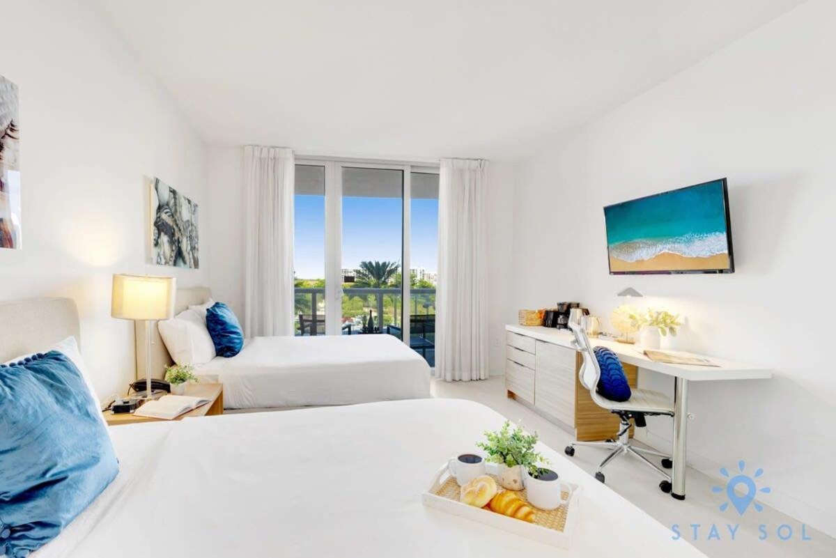 Balcony - Pool - Near Beach - Gym Hallandale Beach Εξωτερικό φωτογραφία