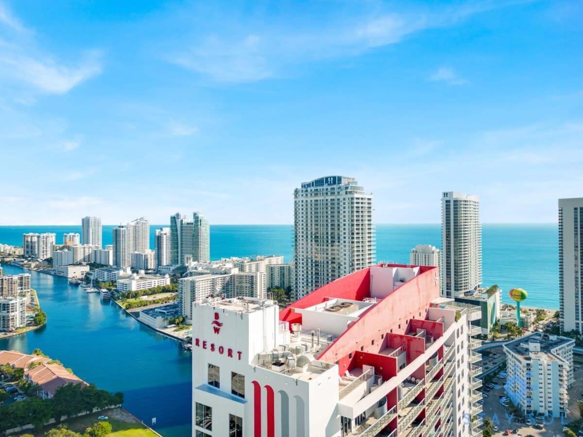 Balcony - Pool - Near Beach - Gym Hallandale Beach Εξωτερικό φωτογραφία