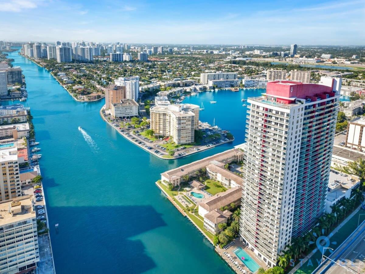 Balcony - Pool - Near Beach - Gym Hallandale Beach Εξωτερικό φωτογραφία