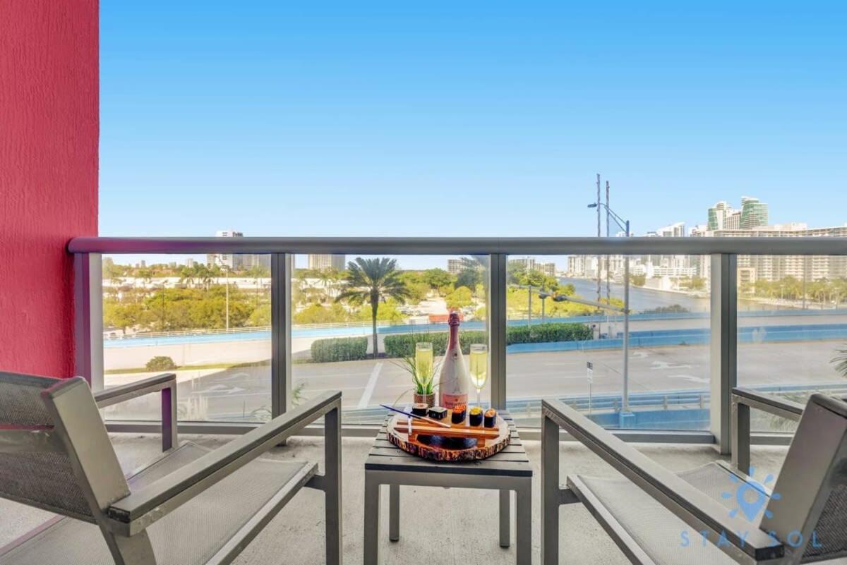 Balcony - Pool - Near Beach - Gym Hallandale Beach Εξωτερικό φωτογραφία