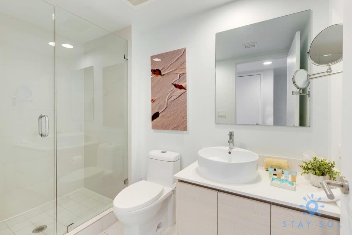 Balcony - Pool - Near Beach - Gym Hallandale Beach Εξωτερικό φωτογραφία
