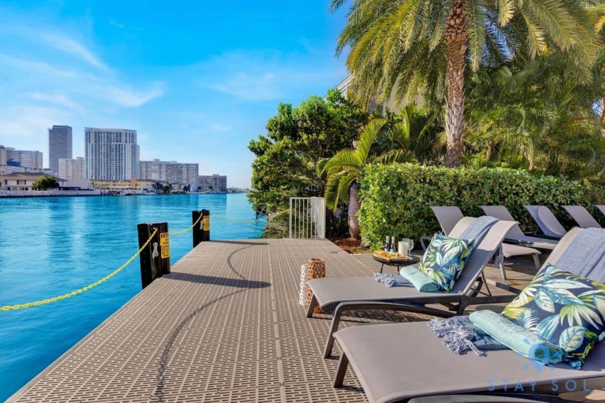 Balcony - Pool - Near Beach - Gym Hallandale Beach Εξωτερικό φωτογραφία