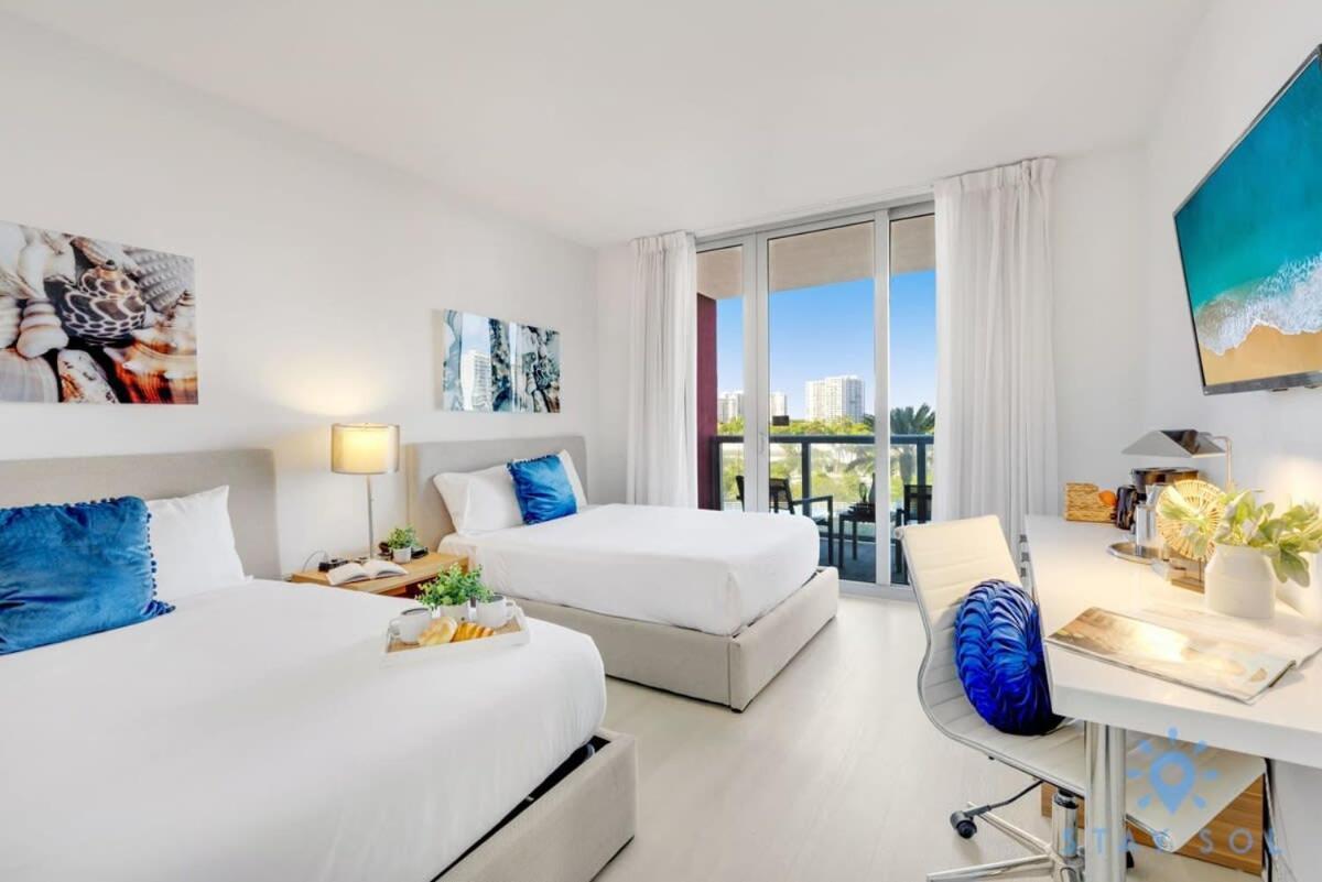 Balcony - Pool - Near Beach - Gym Hallandale Beach Εξωτερικό φωτογραφία