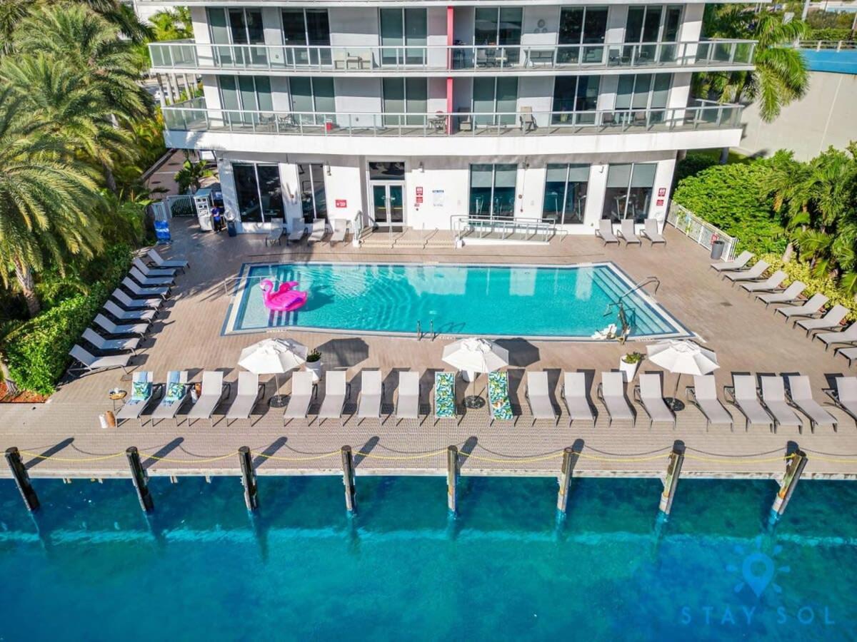 Balcony - Pool - Near Beach - Gym Hallandale Beach Εξωτερικό φωτογραφία